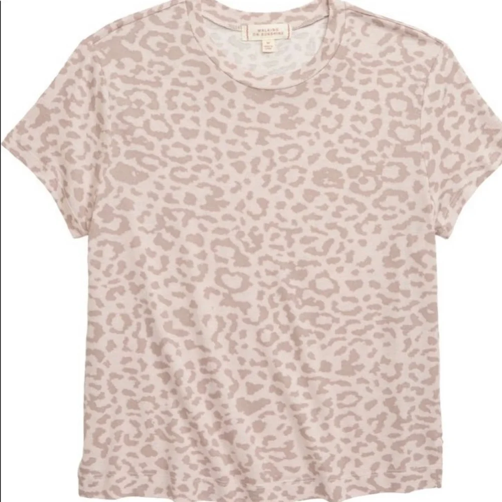 Girls pink leopard pink t shirt size L